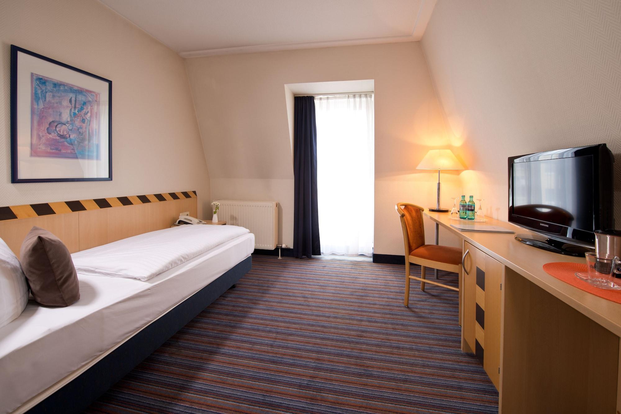 Achat Hotel Dresden Elbufer エクステリア 写真