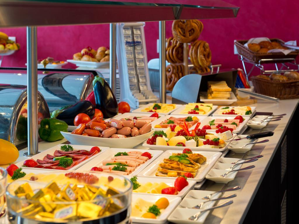 Achat Hotel Dresden Elbufer エクステリア 写真