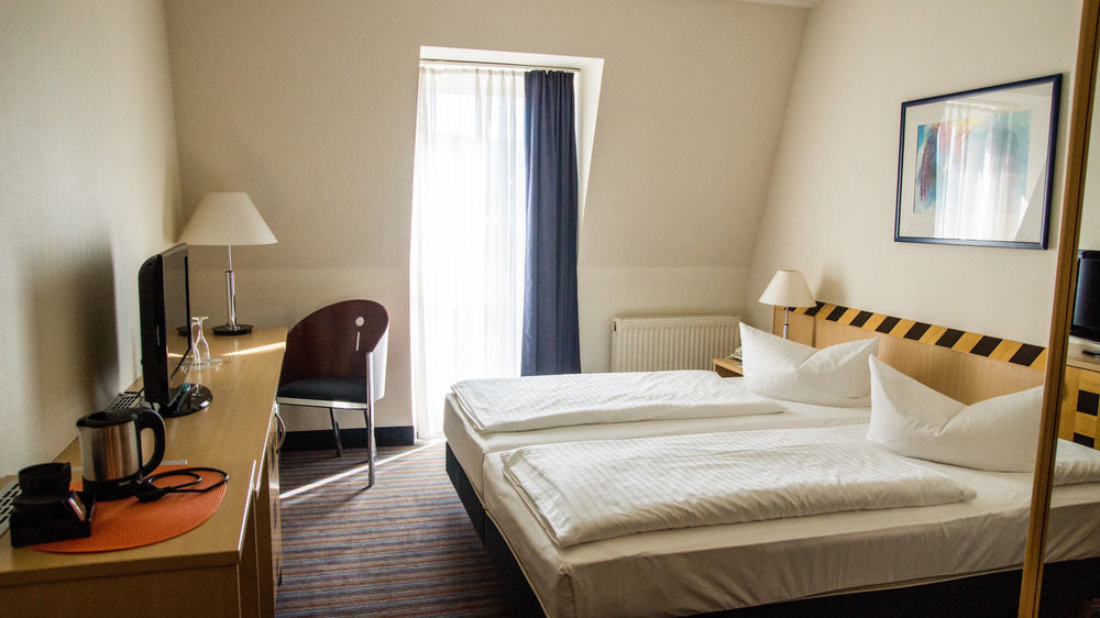 Achat Hotel Dresden Elbufer エクステリア 写真
